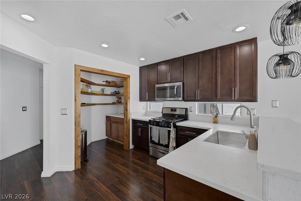 8208 Ogee, Las Vegas, NV 89145
