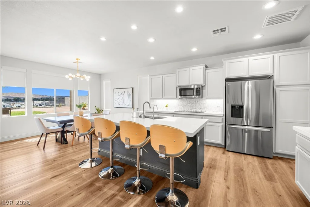 3853 River Heights, Logandale, NV 89021