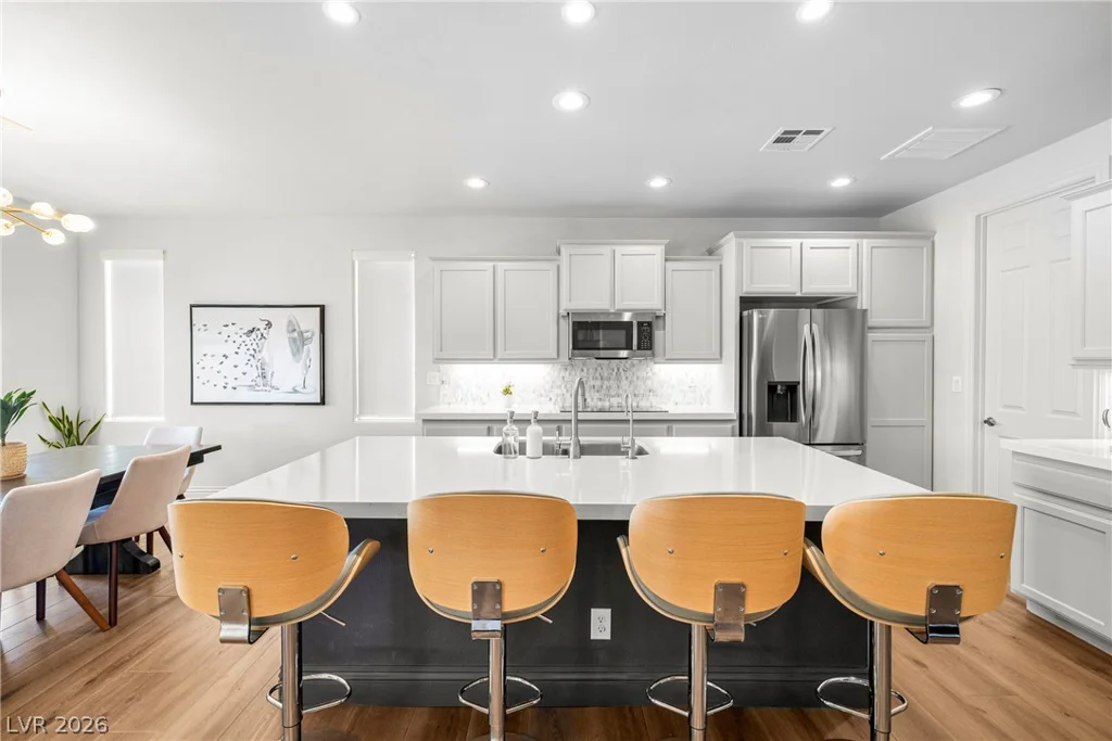 3853 River Heights, Logandale, NV 89021
