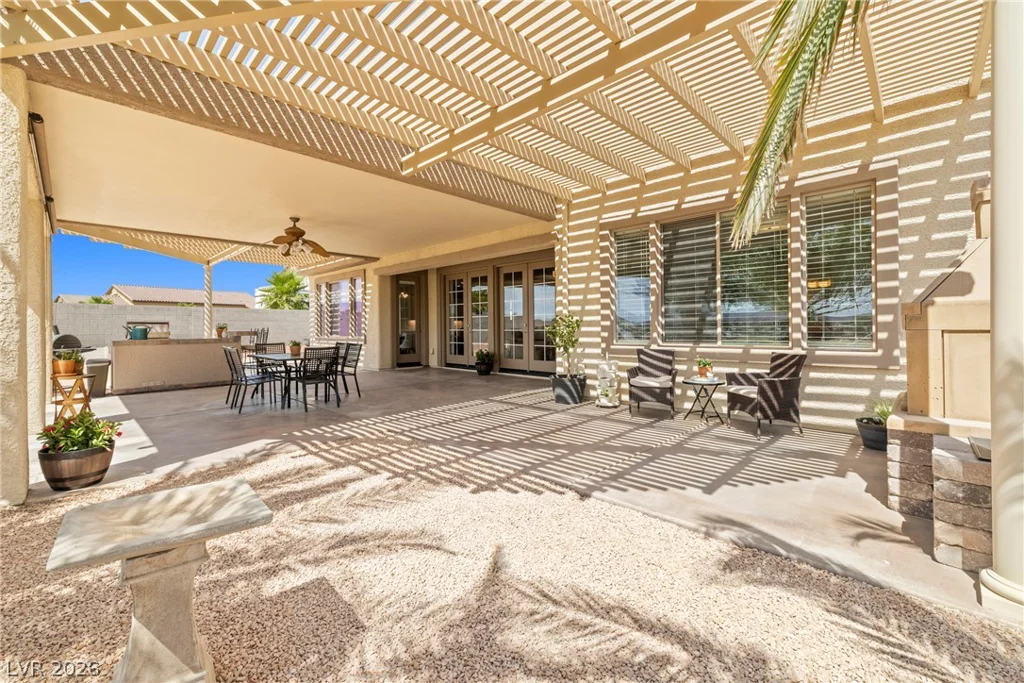3853 River Heights, Logandale, NV 89021
