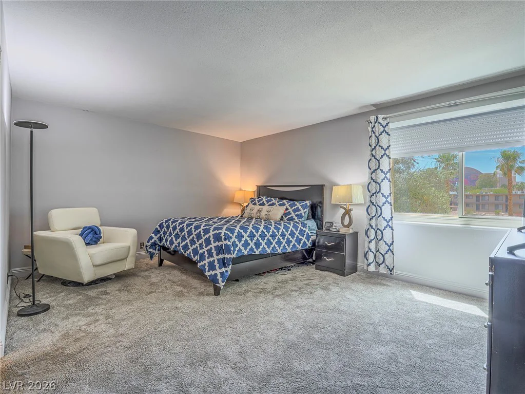 730 Royal Crest, Las Vegas, NV 89169