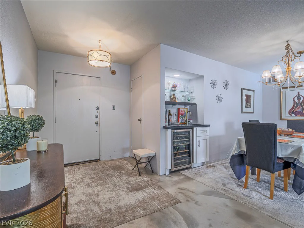 730 Royal Crest, Las Vegas, NV 89169