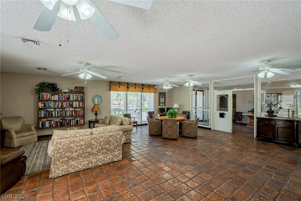 730 Royal Crest, Las Vegas, NV 89169