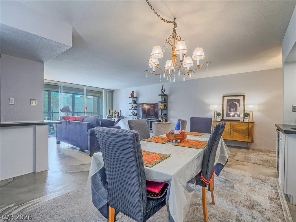 730 Royal Crest, Las Vegas, NV 89169