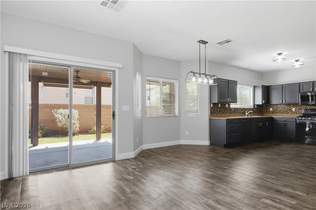 6718 Carol Steam, Las Vegas, NV 89149