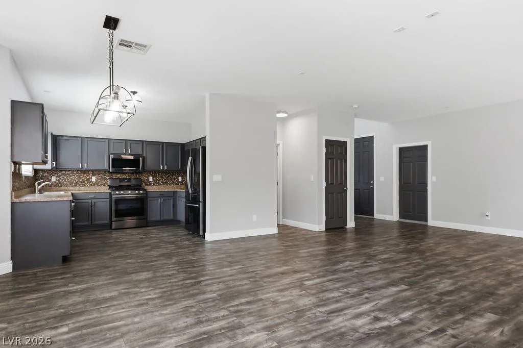 6718 Carol Steam, Las Vegas, NV 89149