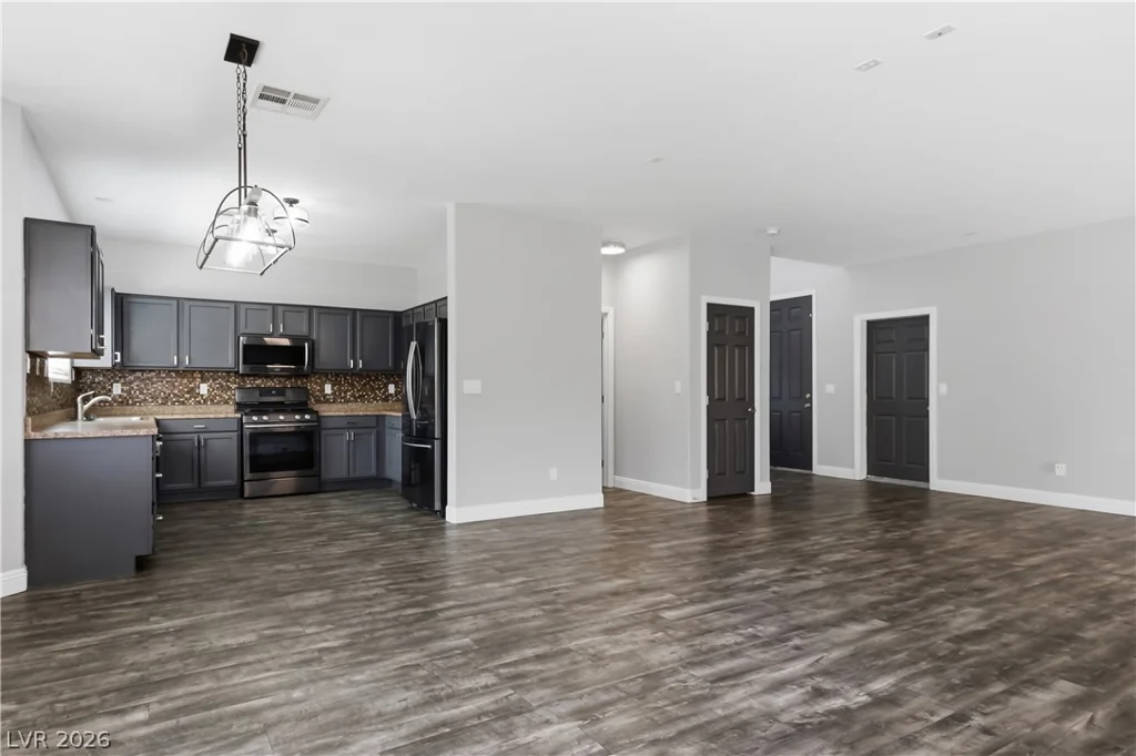 6718 Carol Steam, Las Vegas, NV 89149