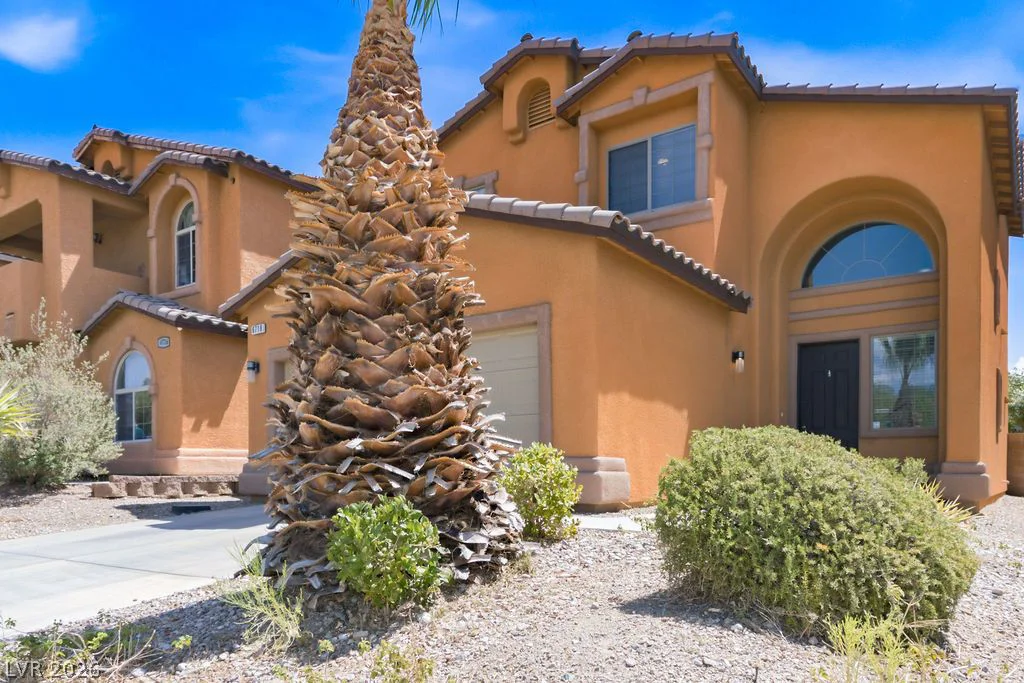 6718 Carol Steam, Las Vegas, NV 89149