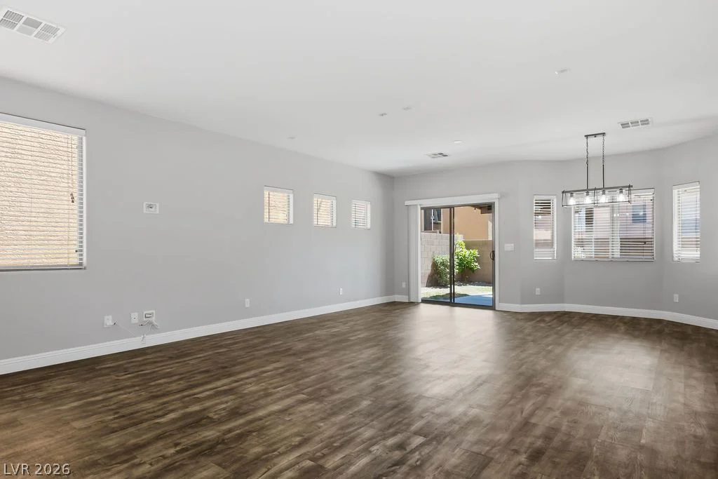 6718 Carol Steam, Las Vegas, NV 89149