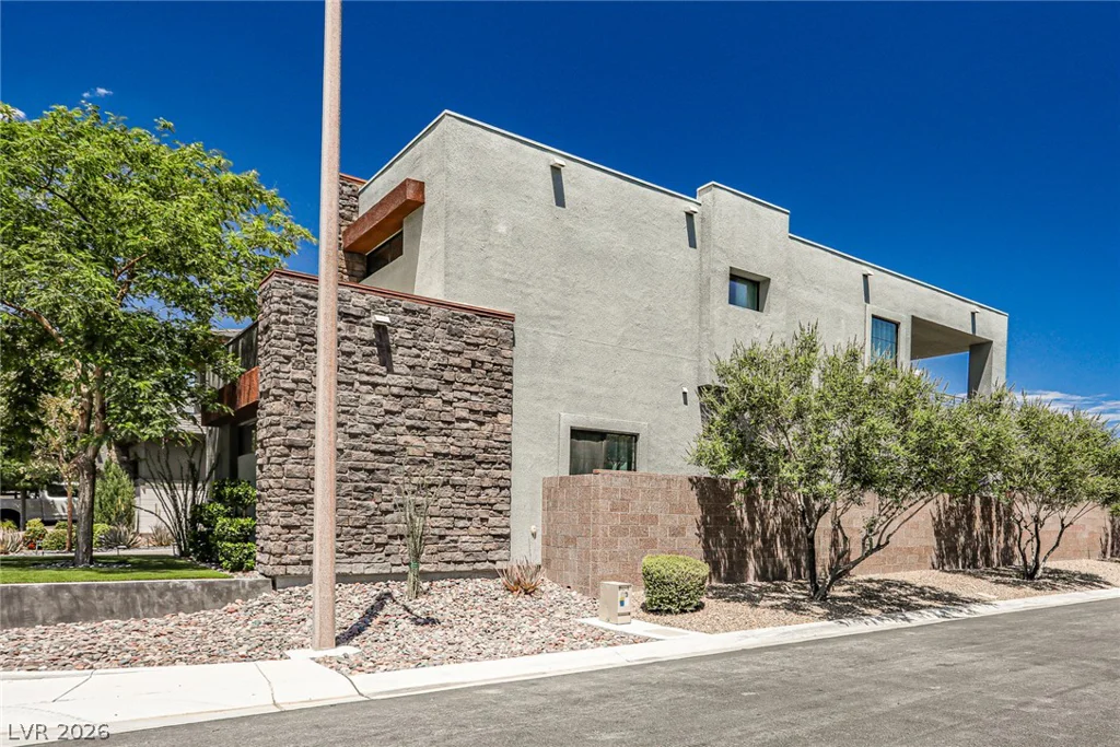 10226 Jade Gardens, Las Vegas, NV 89135