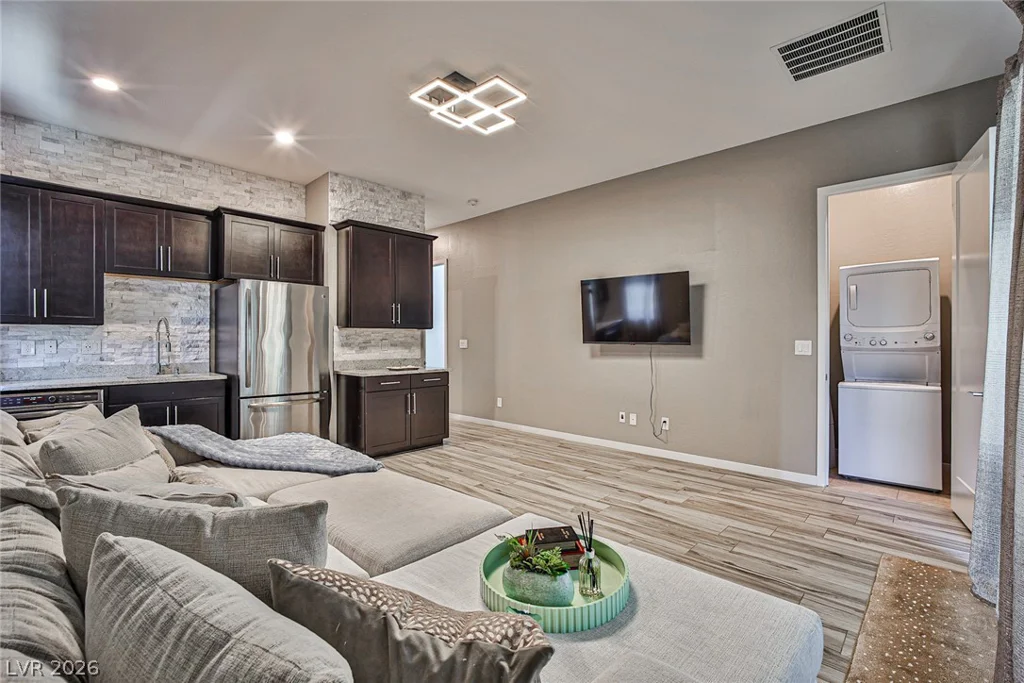 10226 Jade Gardens, Las Vegas, NV 89135