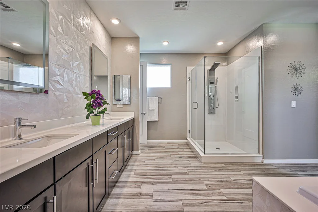 10226 Jade Gardens, Las Vegas, NV 89135