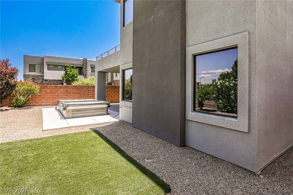10226 Jade Gardens, Las Vegas, NV 89135