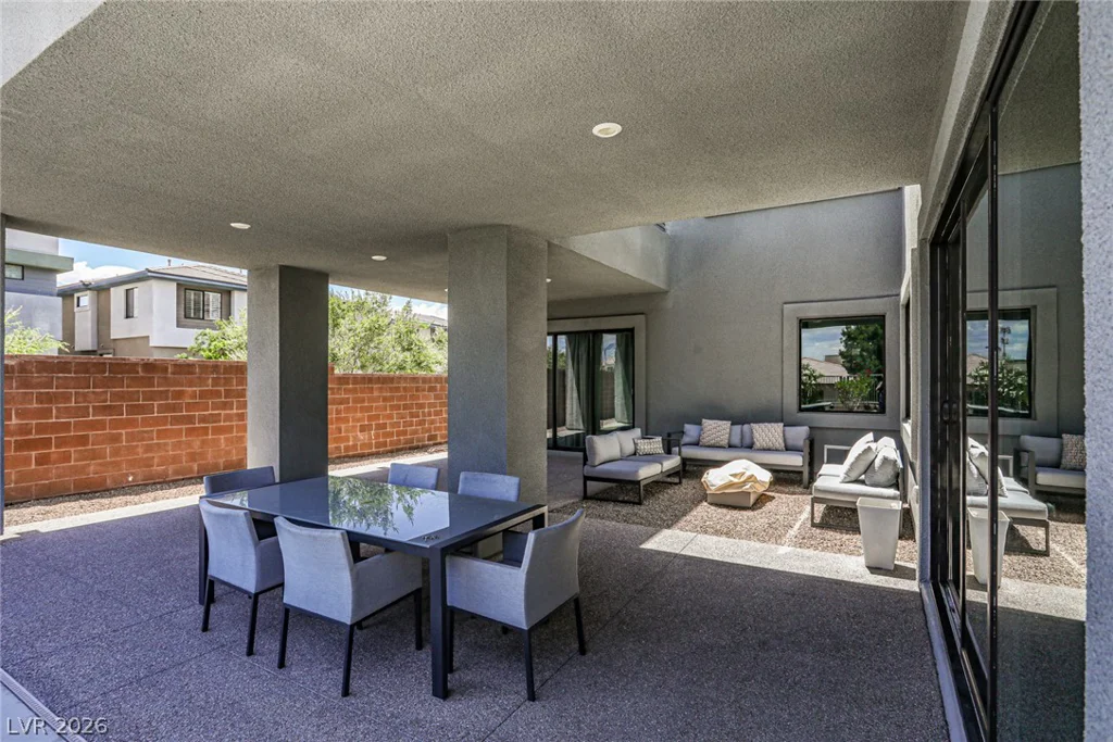 10226 Jade Gardens, Las Vegas, NV 89135