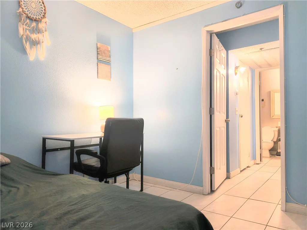 1381 University, Las Vegas, NV 89119
