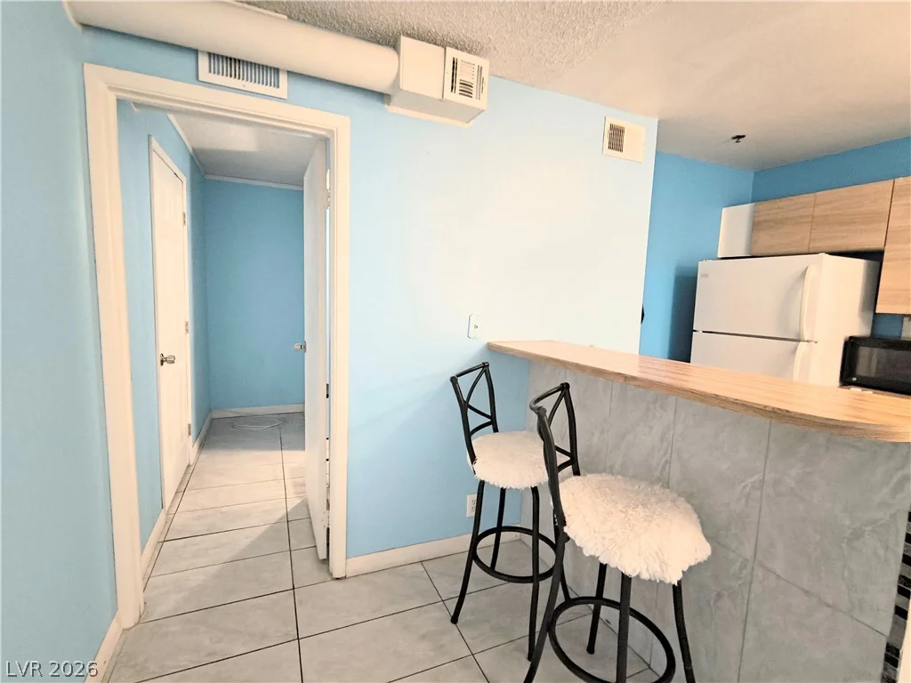 1381 University, Las Vegas, NV 89119