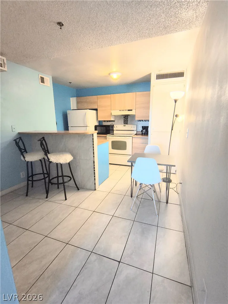 1381 University, Las Vegas, NV 89119