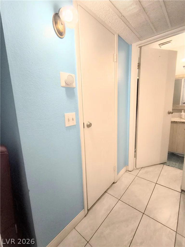 1381 University, Las Vegas, NV 89119
