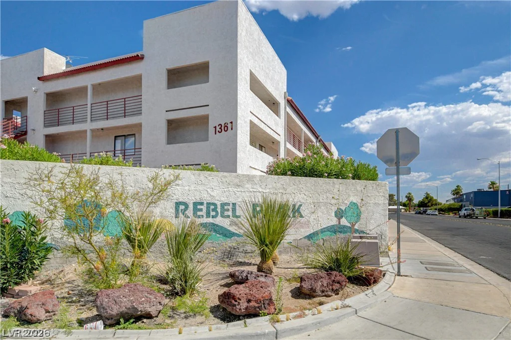 1381 University, Las Vegas, NV 89119
