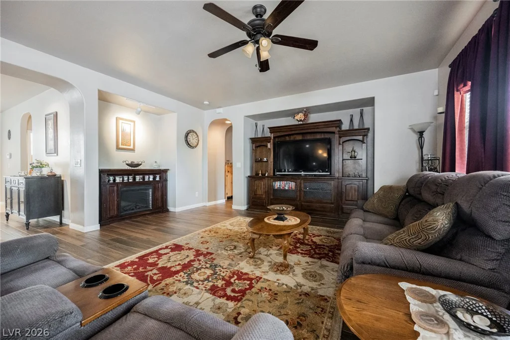 8054 Meadow Pasture, North Las Vegas, NV 89085