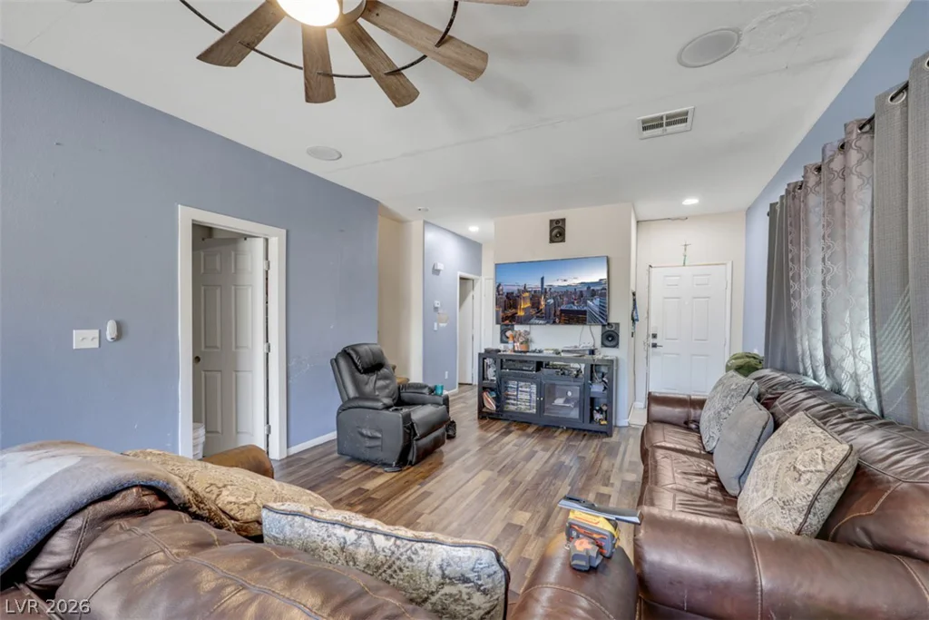 3715 Kit Fox, Las Vegas, NV 89122