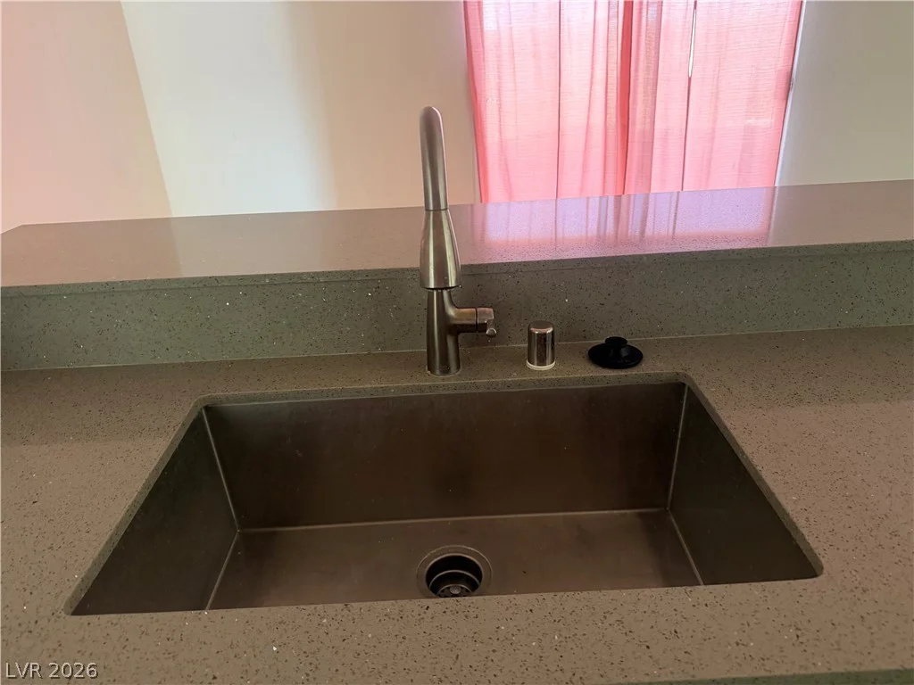 221 Milinane, Las Vegas, NV 89107