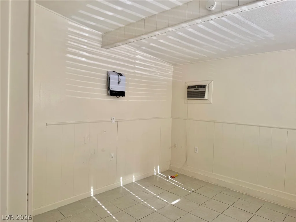 221 Milinane, Las Vegas, NV 89107