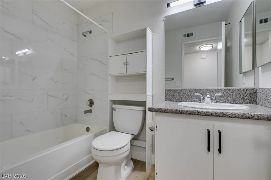 5260 Mission Monterey, Las Vegas, NV 89107
