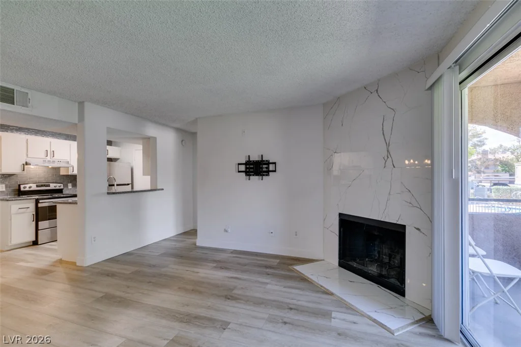 5260 Mission Monterey, Las Vegas, NV 89107