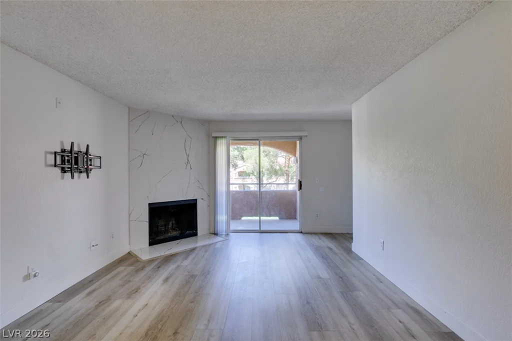 5260 Mission Monterey, Las Vegas, NV 89107