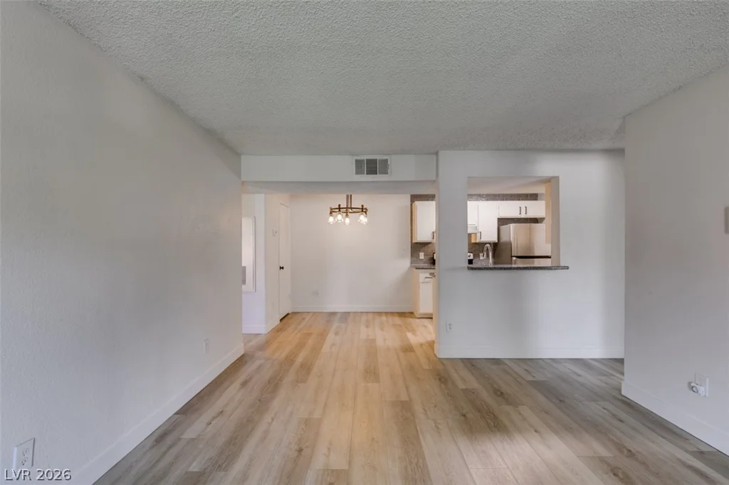 5260 Mission Monterey, Las Vegas, NV 89107