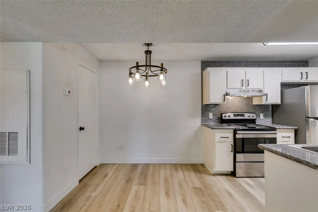 5260 Mission Monterey, Las Vegas, NV 89107