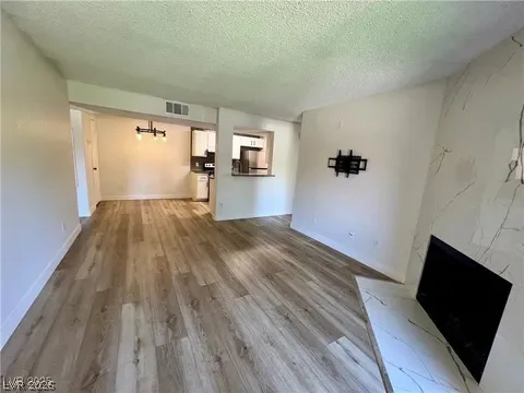 5260 Mission Monterey, Las Vegas, NV 89107