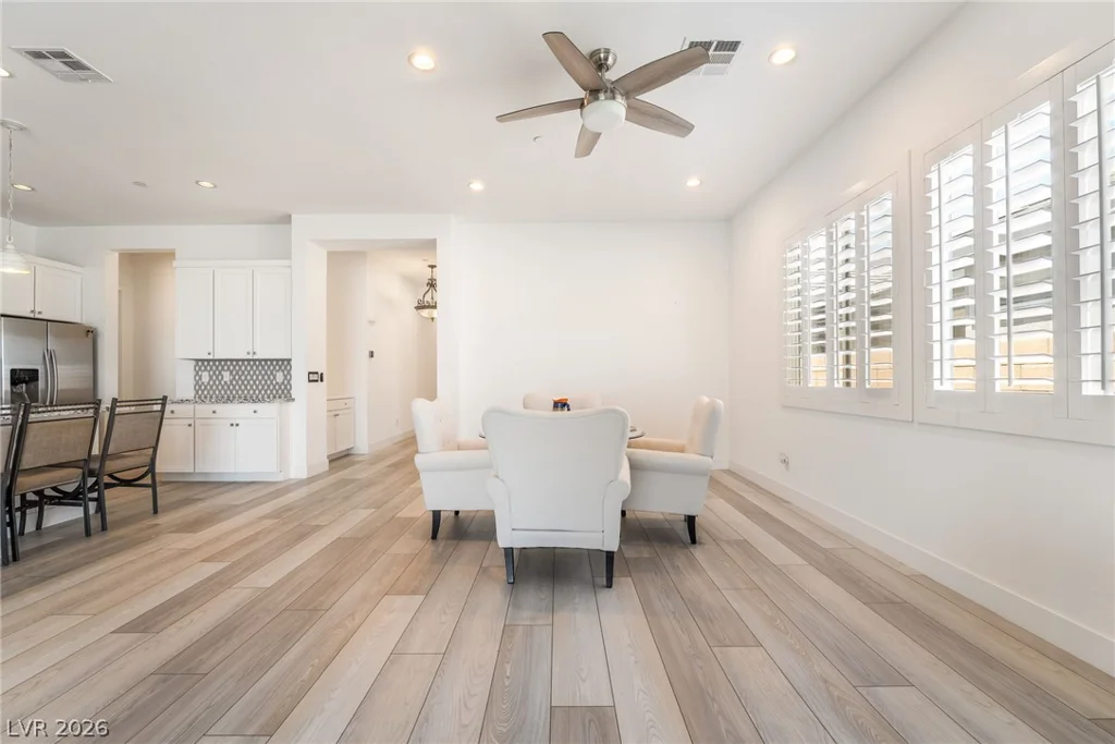 330 Meadow Brush, Henderson, NV 89011