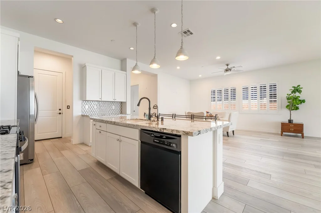 330 Meadow Brush, Henderson, NV 89011