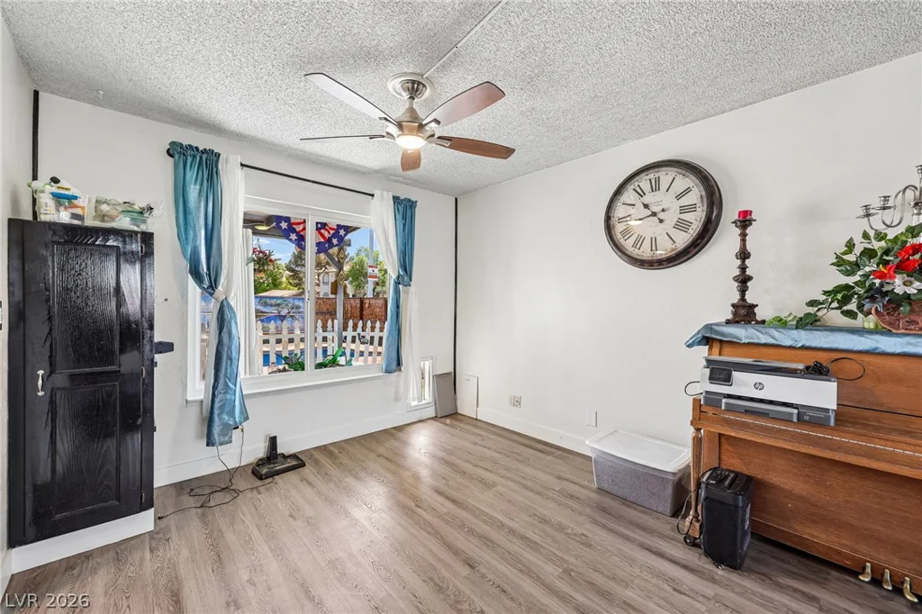 6833 High Bluff, Las Vegas, NV 89108