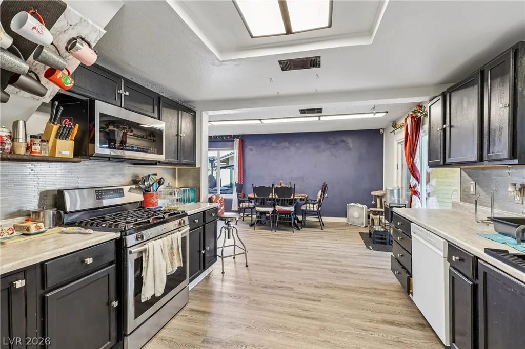 6833 High Bluff, Las Vegas, NV 89108