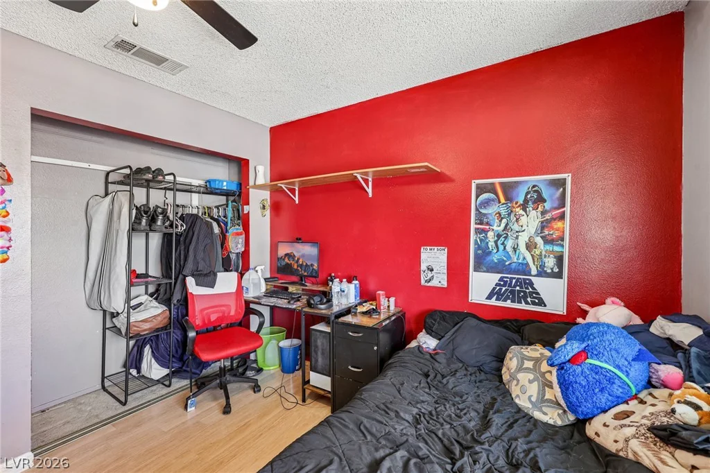 6833 High Bluff, Las Vegas, NV 89108