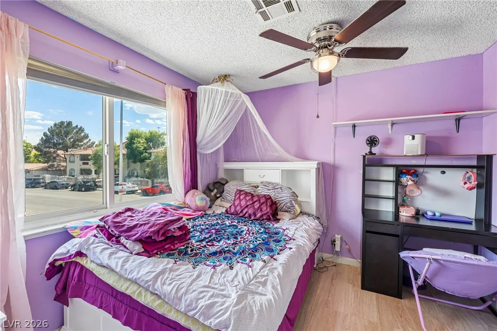 6833 High Bluff, Las Vegas, NV 89108