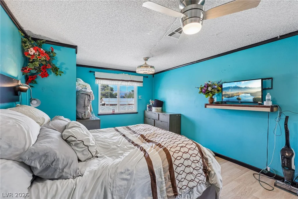 6833 High Bluff, Las Vegas, NV 89108