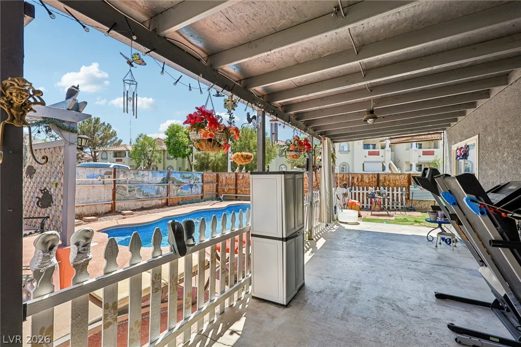 6833 High Bluff, Las Vegas, NV 89108