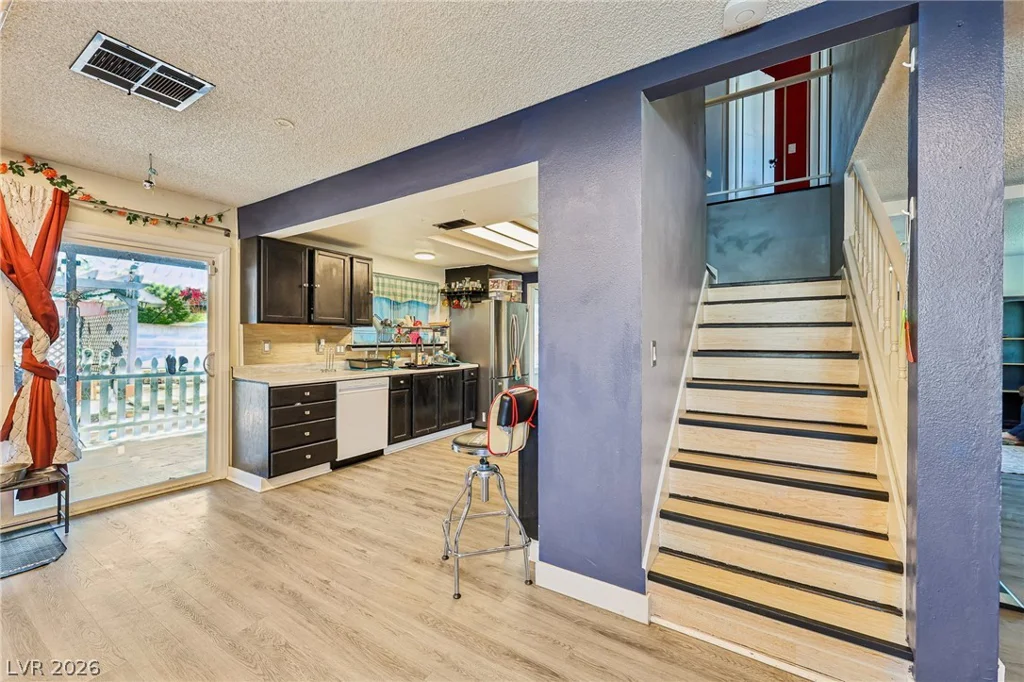 6833 High Bluff, Las Vegas, NV 89108