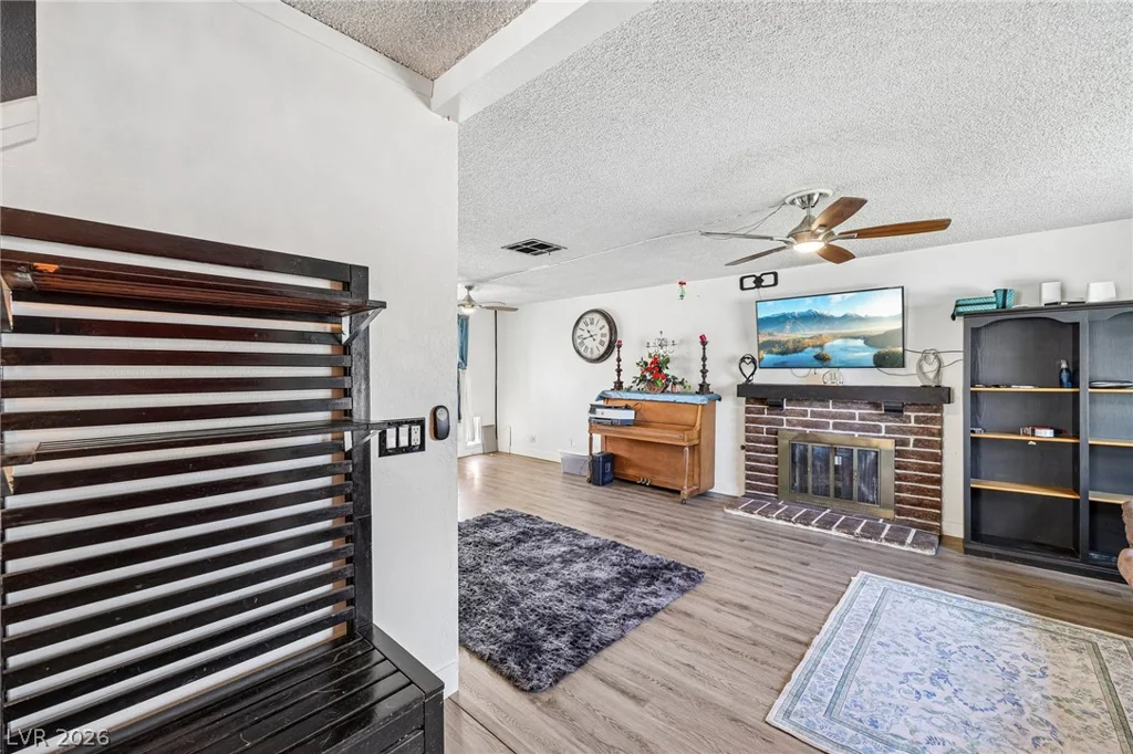 6833 High Bluff, Las Vegas, NV 89108