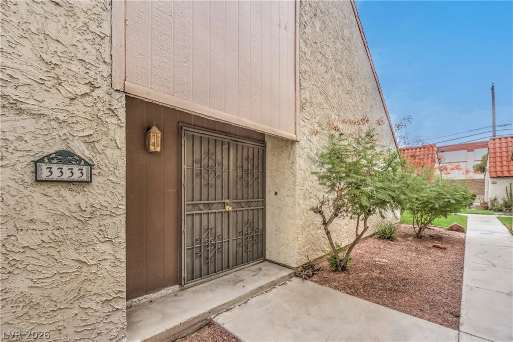 3333 Racquet, Las Vegas, NV 89121