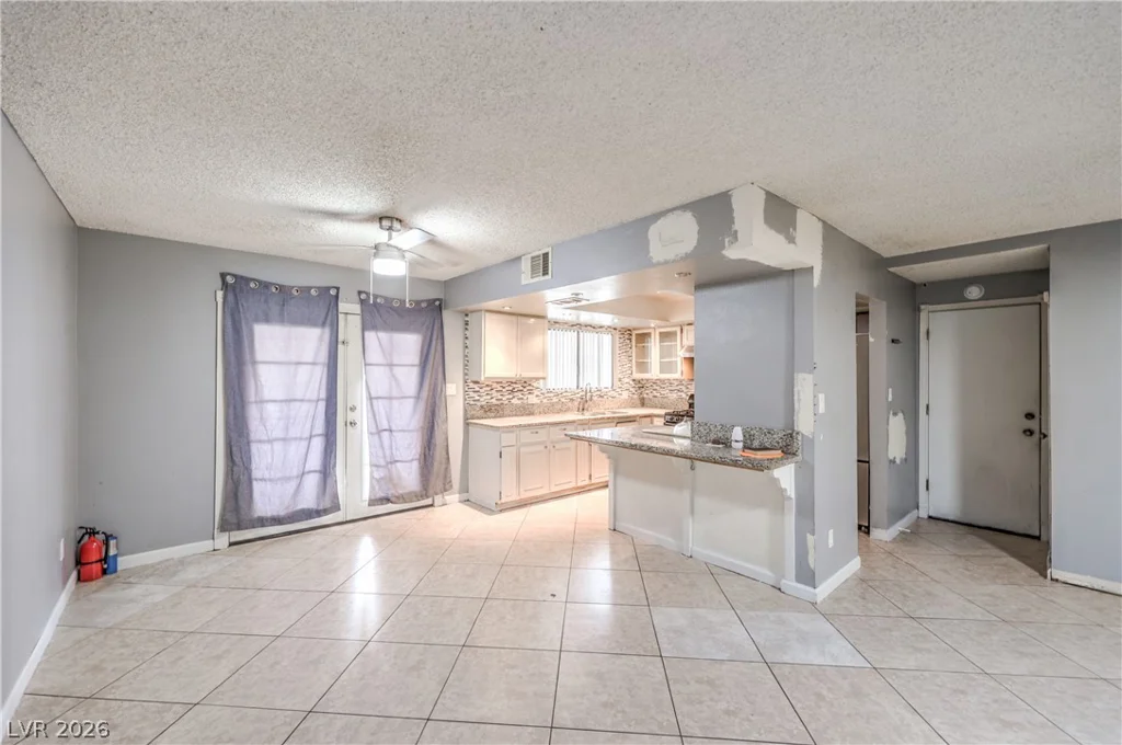 3333 Racquet, Las Vegas, NV 89121
