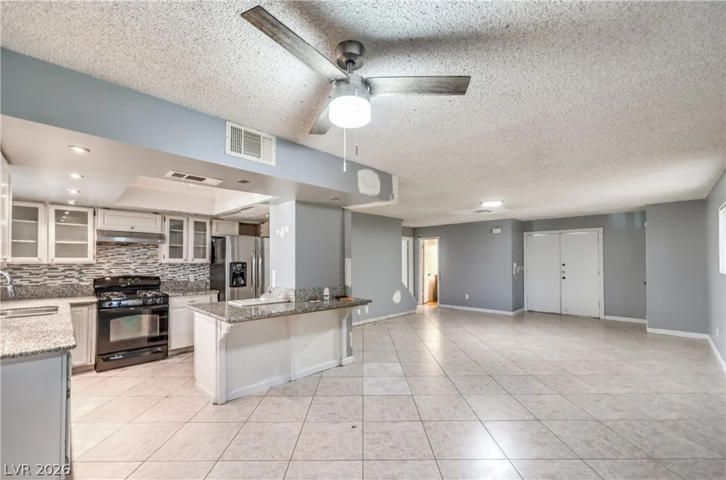 3333 Racquet, Las Vegas, NV 89121