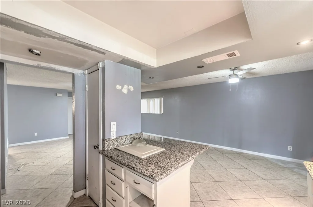 3333 Racquet, Las Vegas, NV 89121