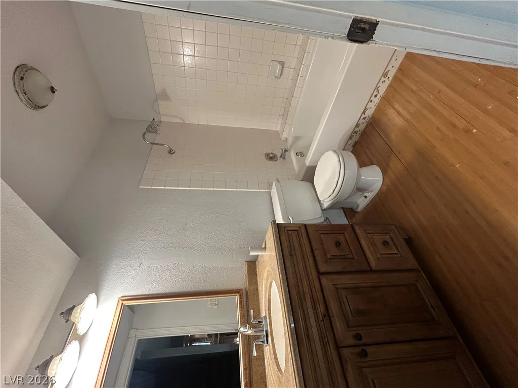 3333 Racquet, Las Vegas, NV 89121