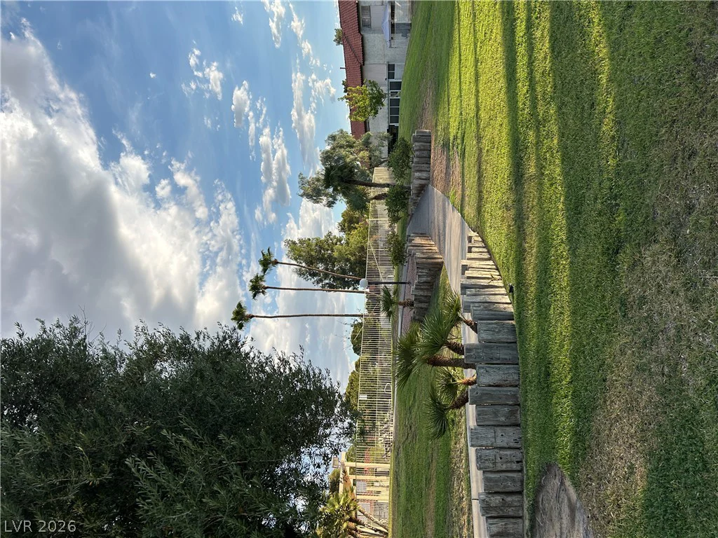 3333 Racquet, Las Vegas, NV 89121