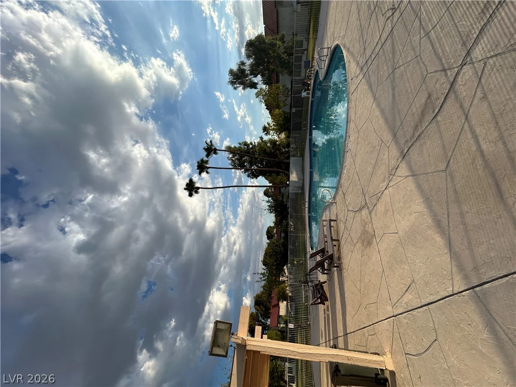 3333 Racquet, Las Vegas, NV 89121